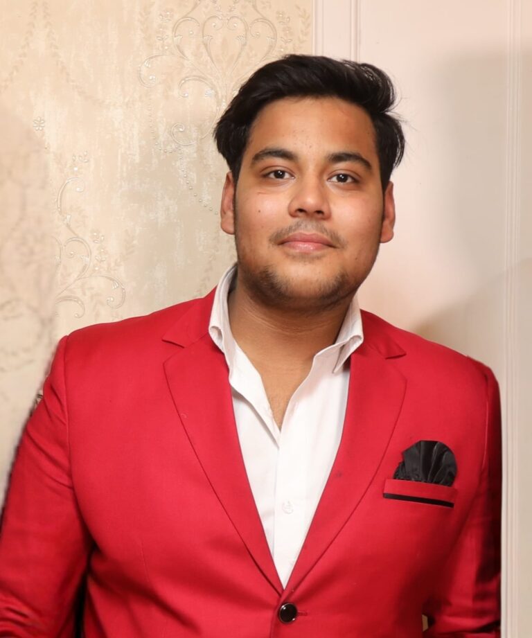 Sumit Saxena - Founder of Adyficoo Digital Marketing Agency in Lucknow